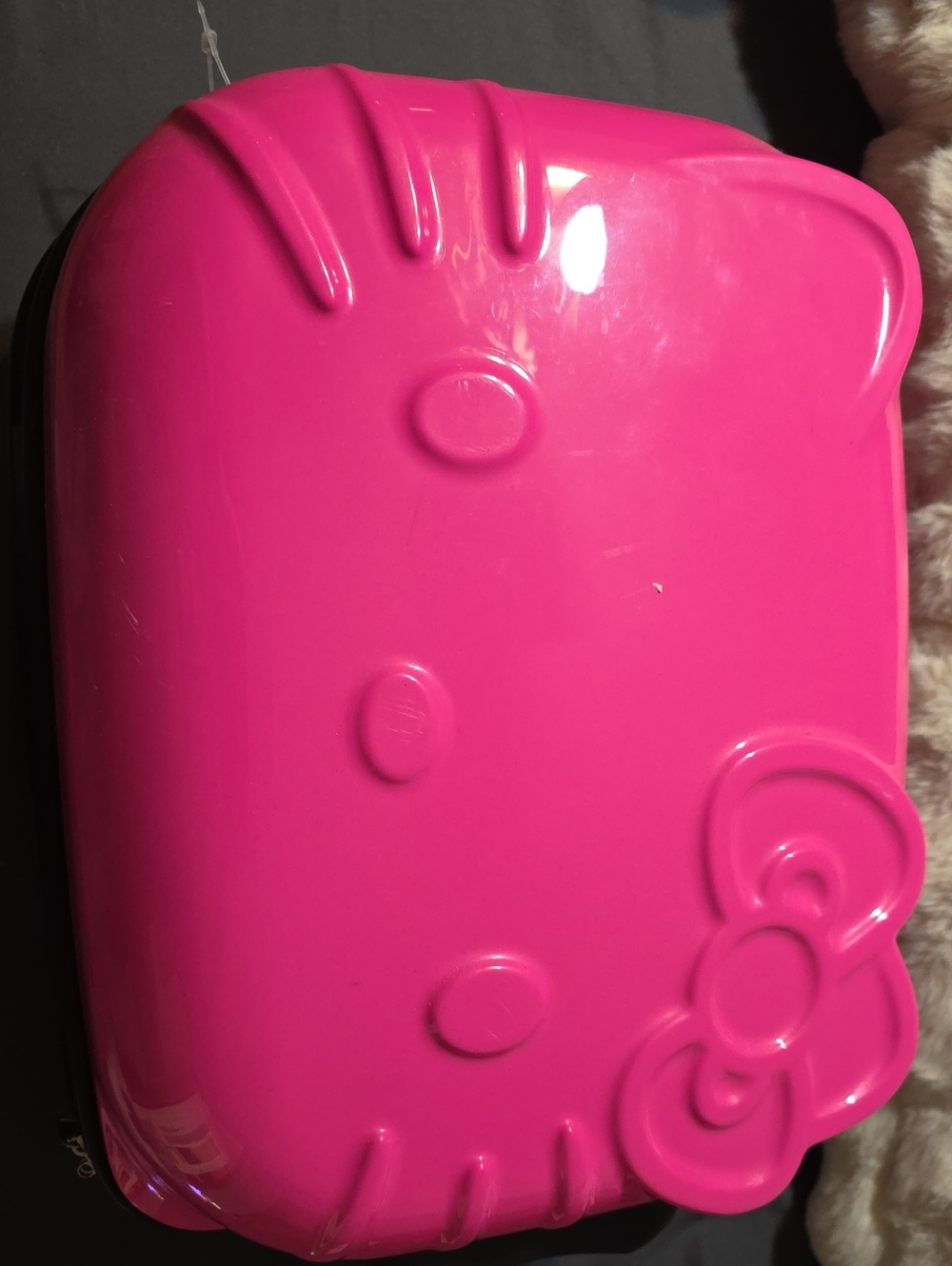Hello Kitty Hot Pink Hard Case Carry On Size Luggage - Picture 1 of 5